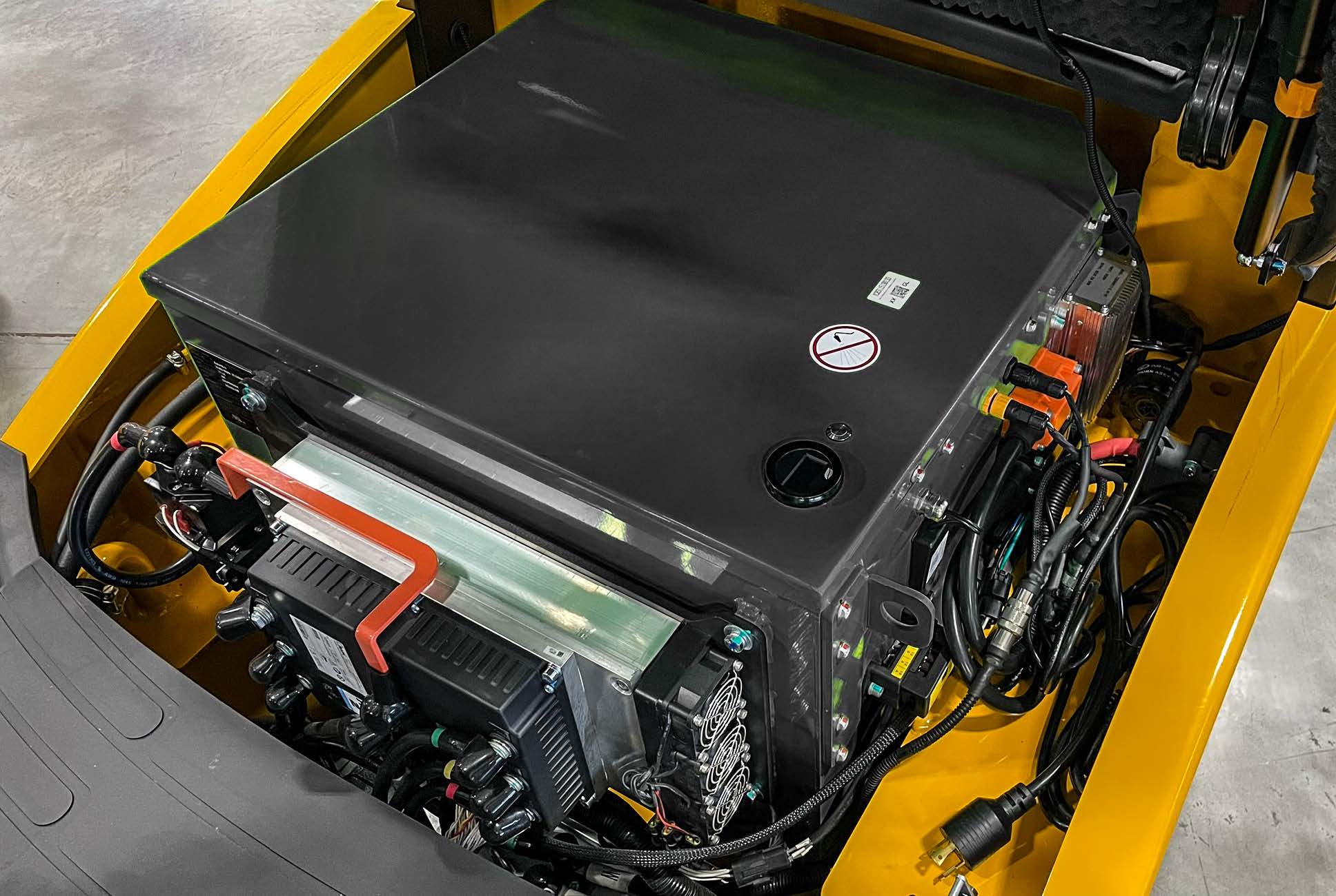 LPE50-70S 5,000-7,000 lb. Capacity Lithium-Ion Pneumatic Forklift